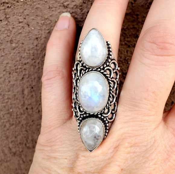 New Rainbow Moonstone 925 Silver Statement Ring. - Picture 4 of 16